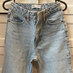 Zara mom jeans light washed